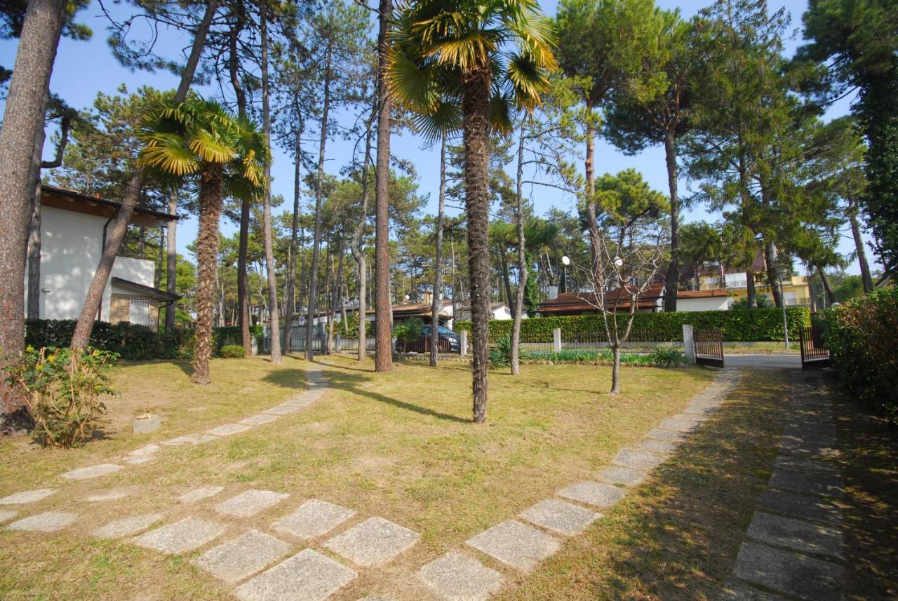 Villa Argia Lignano Sabbiadoro Exteriör bild